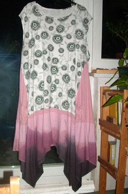 Bild 4 - Kleid 3 und Kapuze